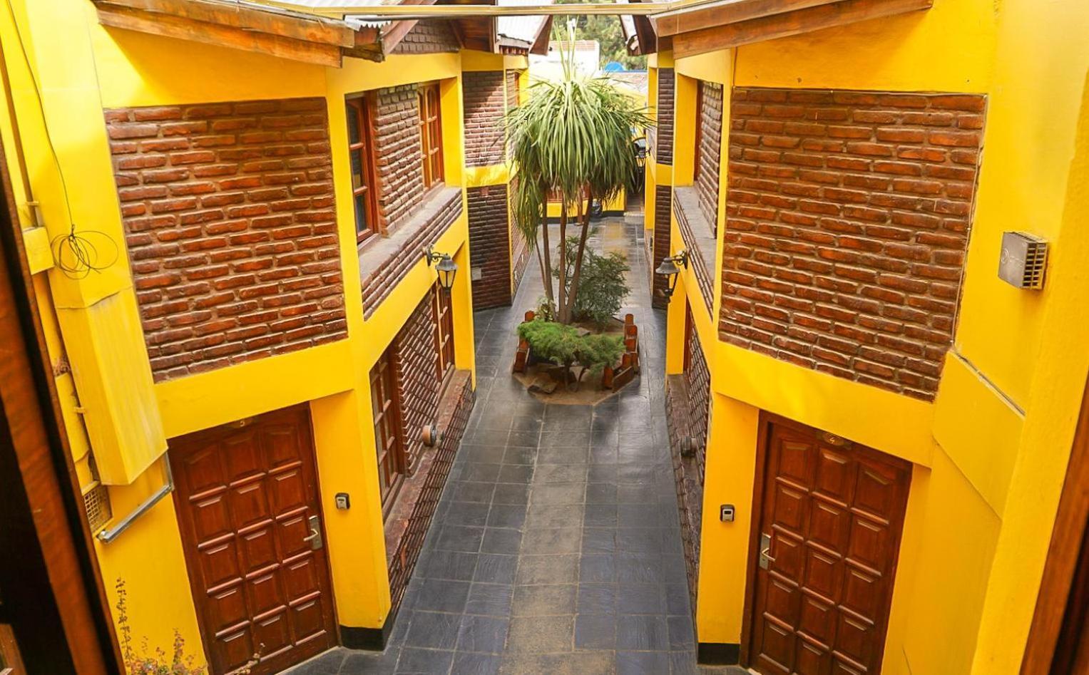 Apart Hotel Libertador El Calafate Bagian luar foto