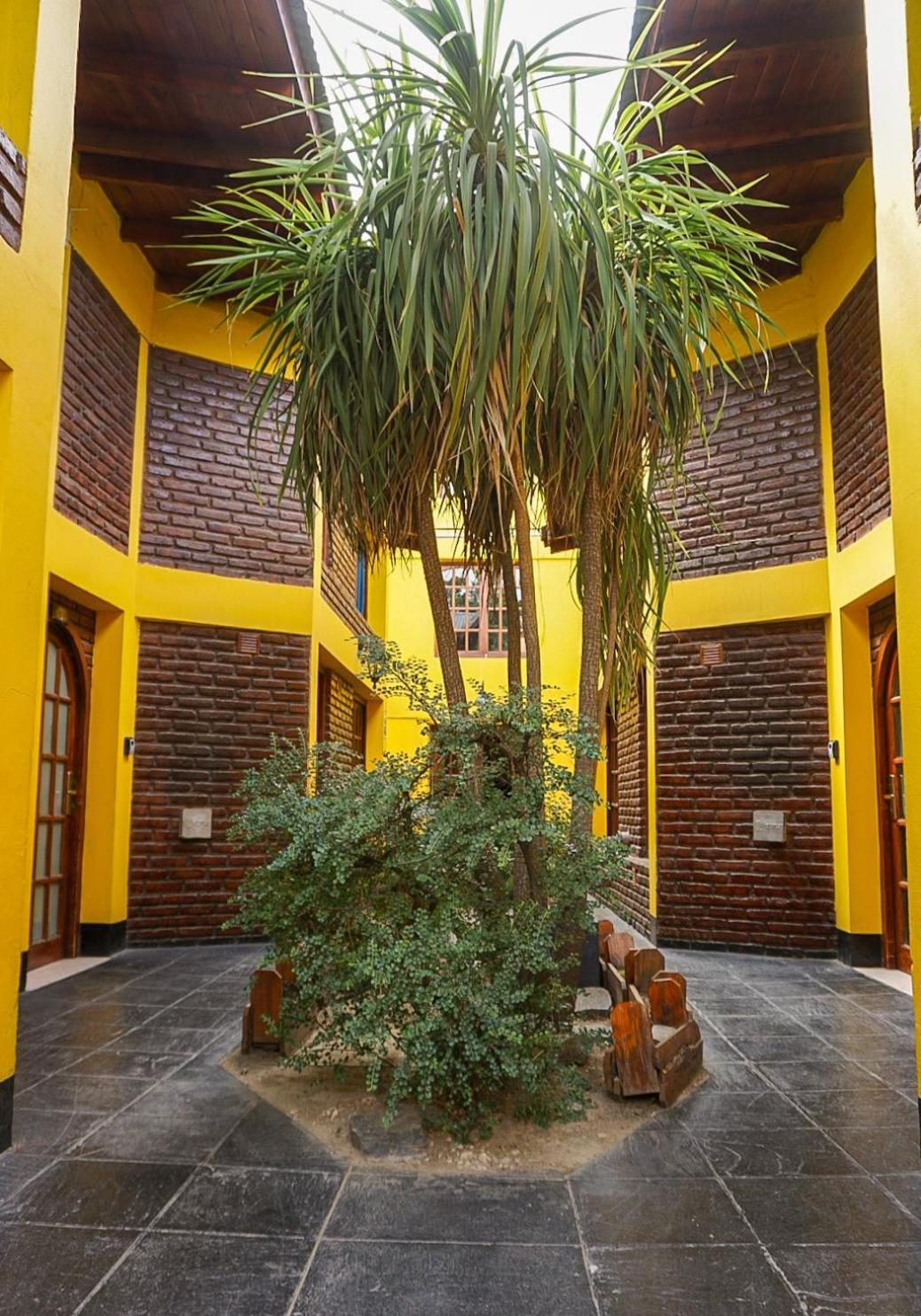 Apart Hotel Libertador El Calafate Bagian luar foto