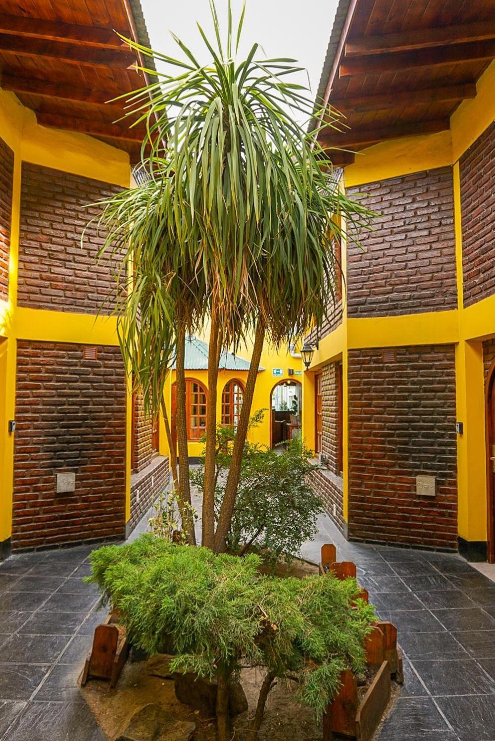 Apart Hotel Libertador El Calafate Bagian luar foto