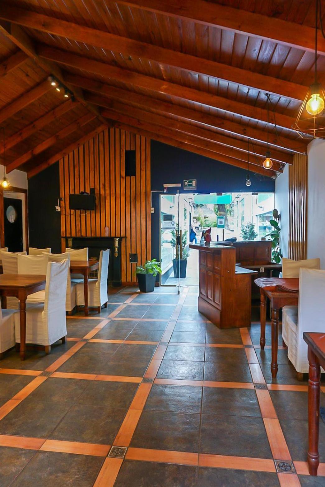Apart Hotel Libertador El Calafate Bagian luar foto