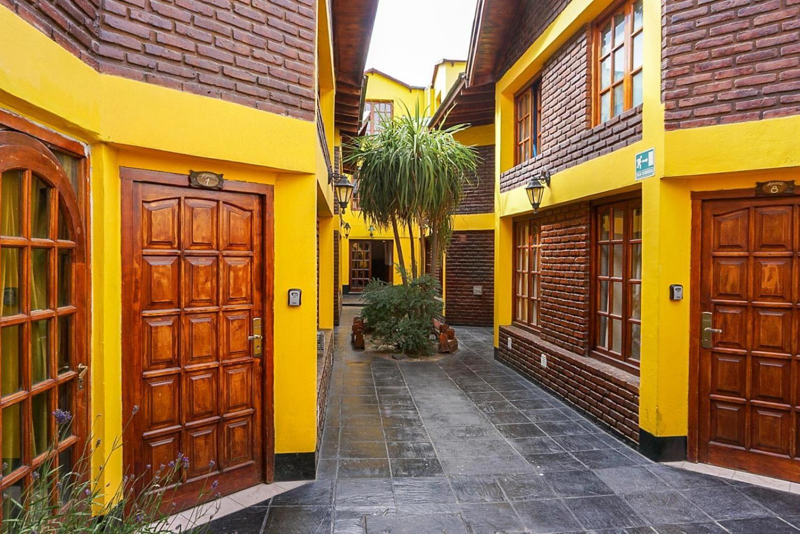 Apart Hotel Libertador El Calafate Bagian luar foto